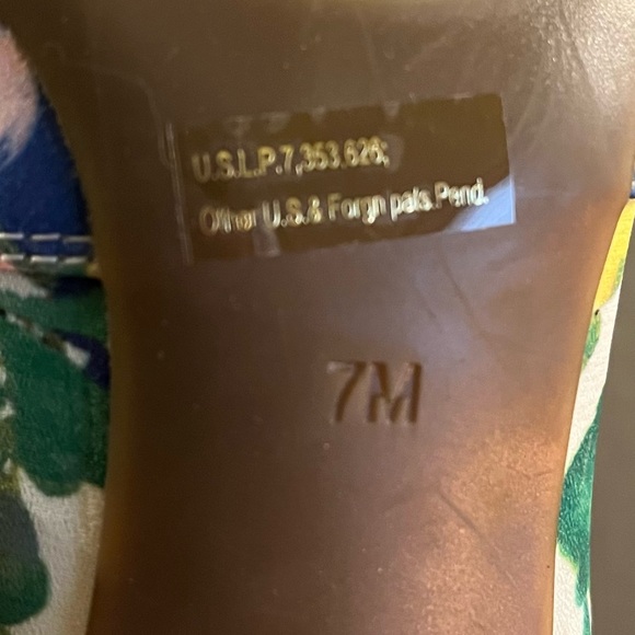 Guess Floral Heels, EUC, size 7 - Picture 6 of 7